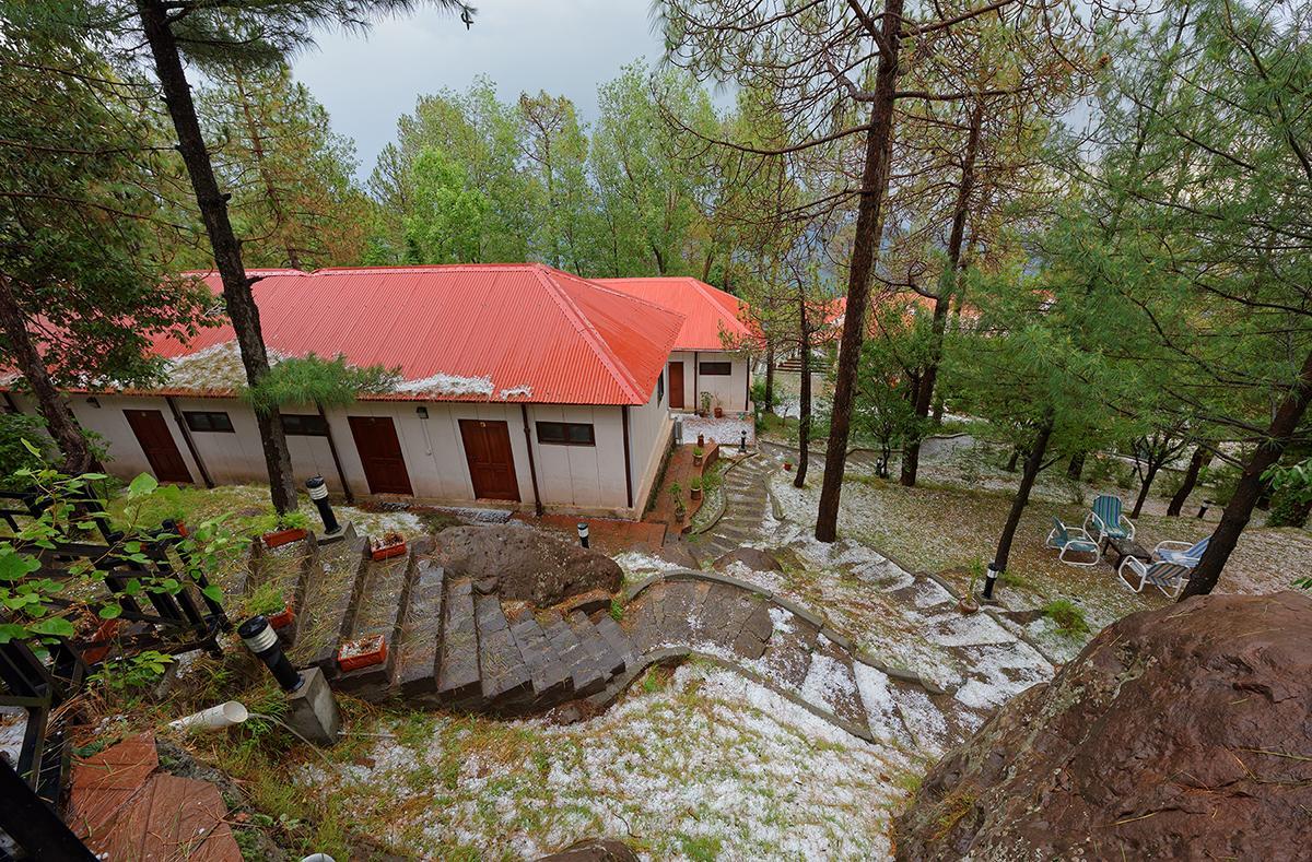 Arcadian Blue Pines Hotel Murree Luaran gambar